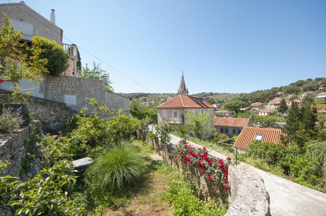 Apartments Gorana Splitska Exterior photo