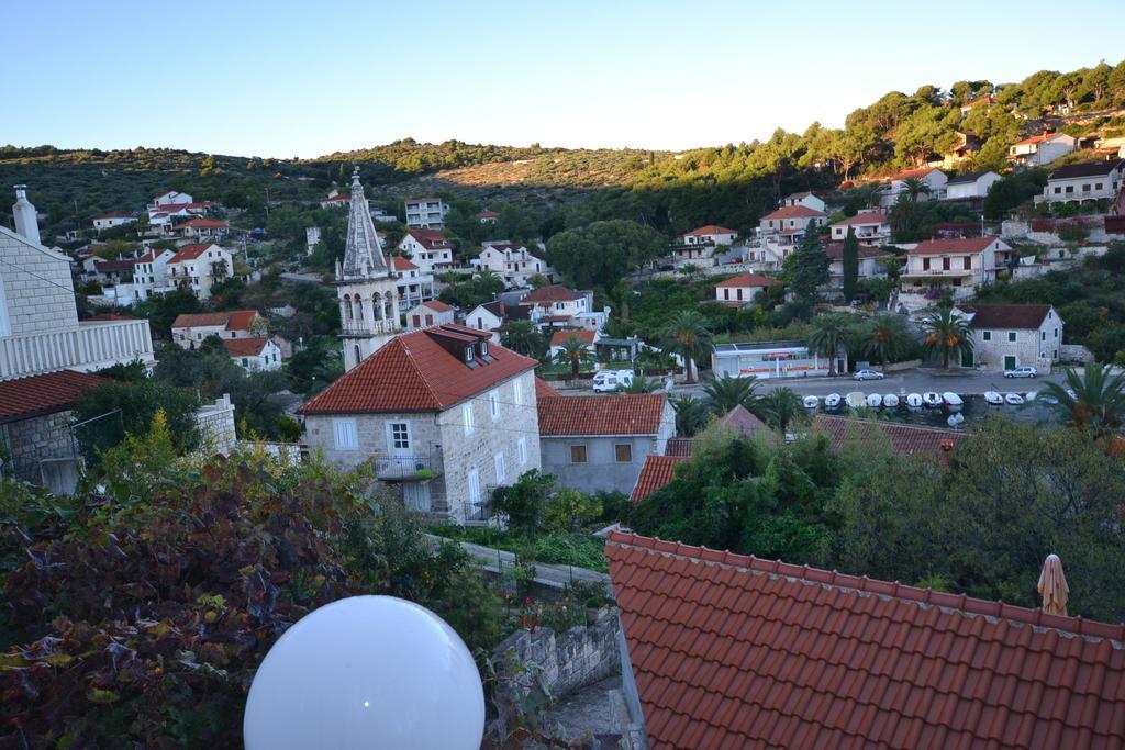 Apartments Gorana Splitska Exterior photo